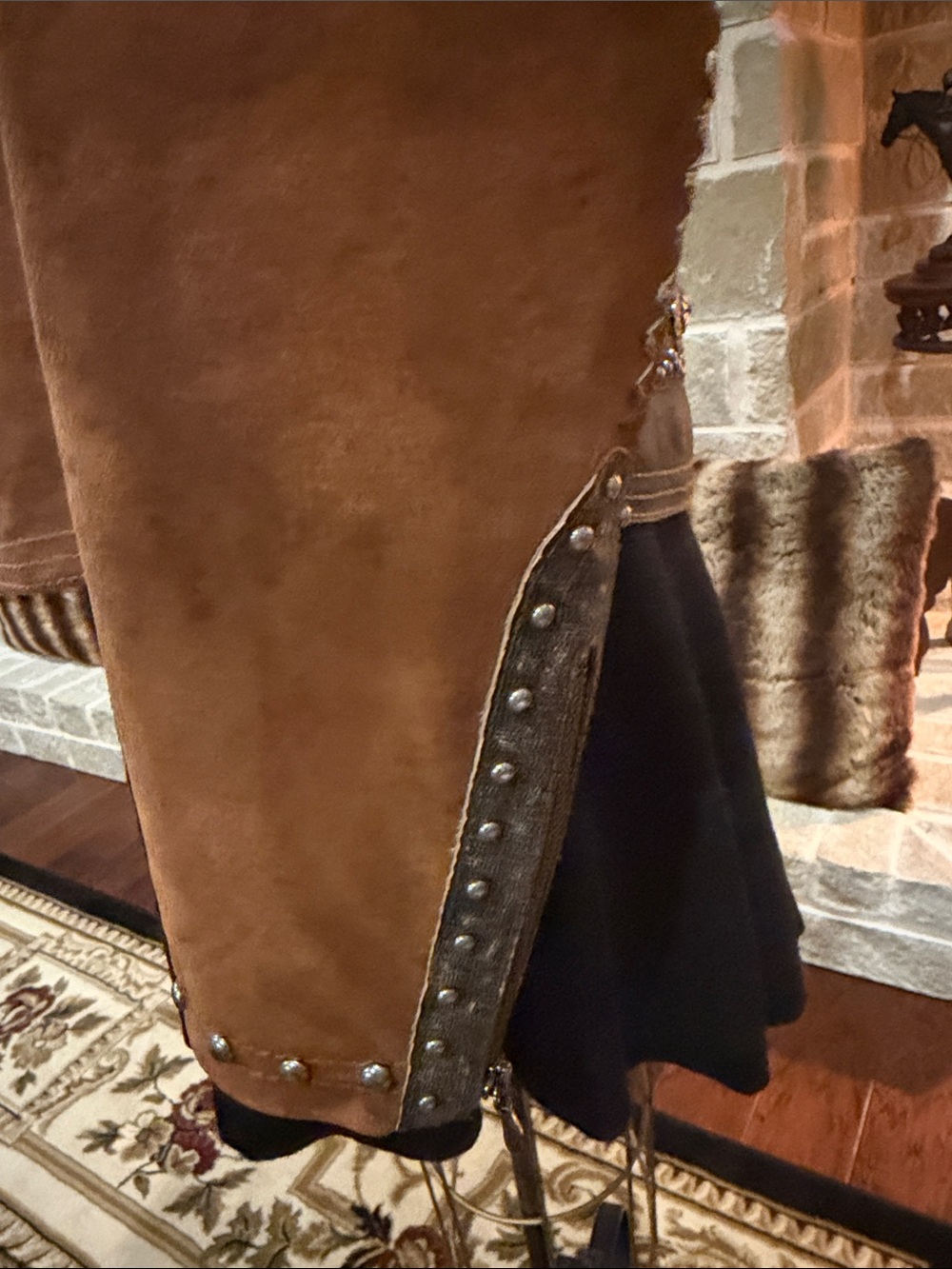 Cripple Creek Suede Western-Style Brown Jacket w/Leather Studded Trim/Concho Bck - Picture 4 of 15
